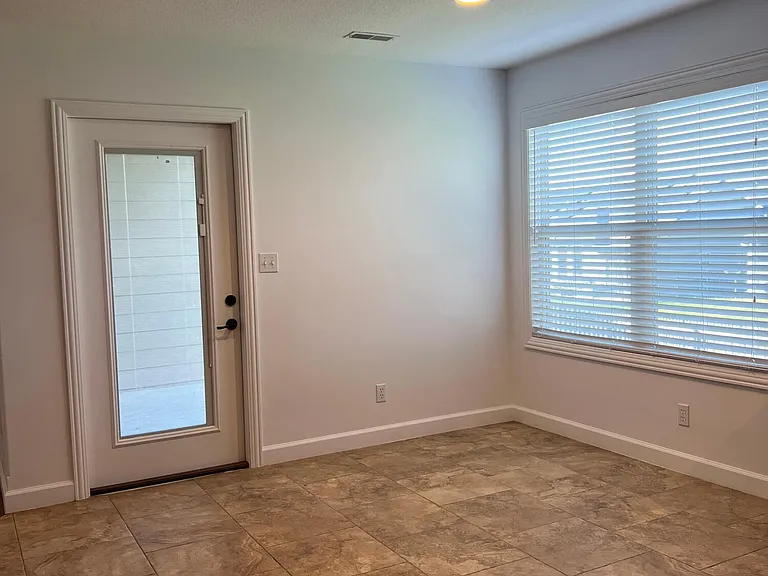 7413 Pemberton Dr — Photo 7