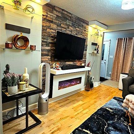 4th image of 421 6th AVENUE E