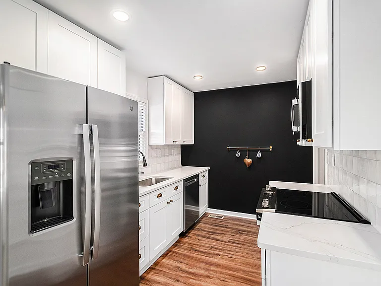 4526 Cooper Ave — Photo 6