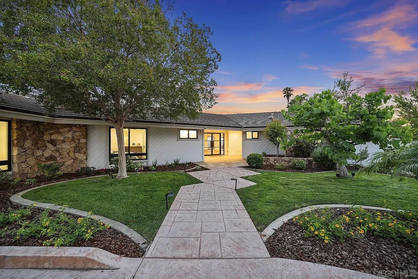 5 bed, 3760 sqft, $16,000 — Photo 1