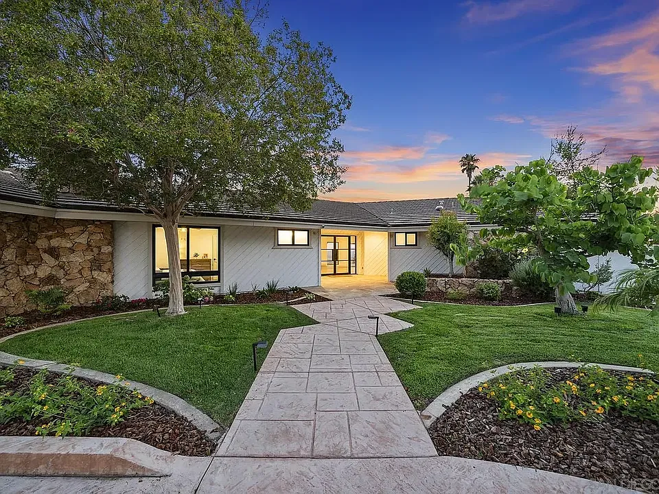 1323 Hidden Knoll Ct