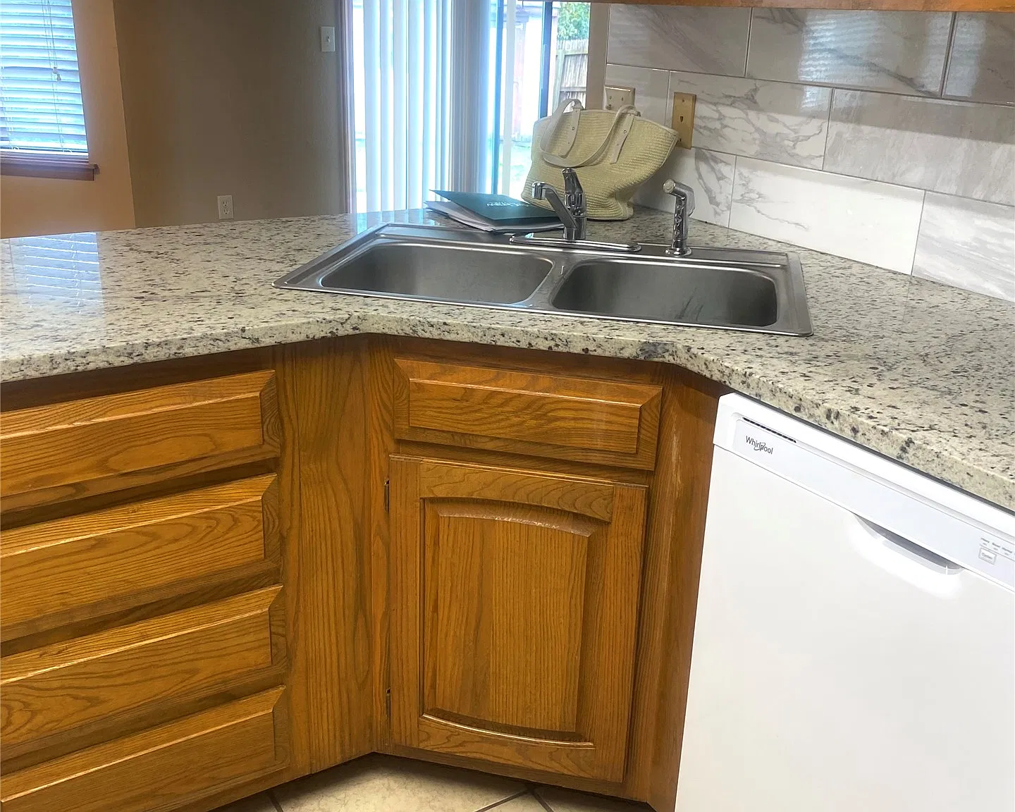 3 bed, 2.0 bath, 1521 sqft, $1,500 — Photo 3