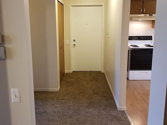2nd image of 448 Goddard St APT 1