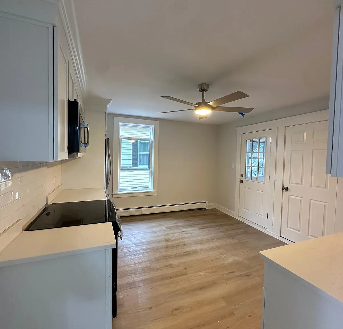 3 bed, 1200 sqft, $3,000 — Photo 1