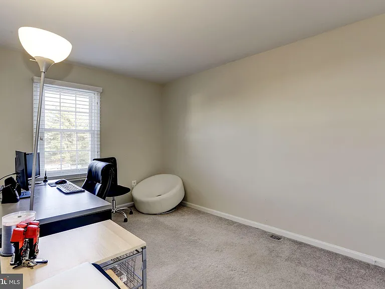 6069 Crown Royal Cir — Photo 17