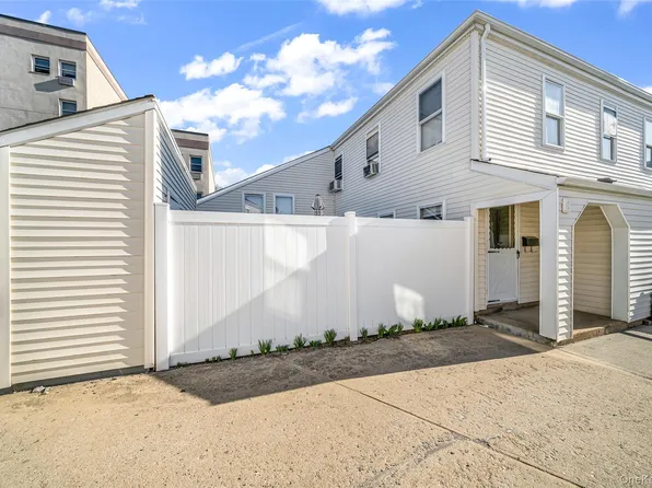 290 Lowndes Avenue #C, Huntington Station, NY 11746