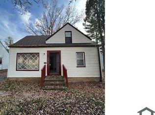 19200 Ridgewood Ave, Warrensville Heights, OH