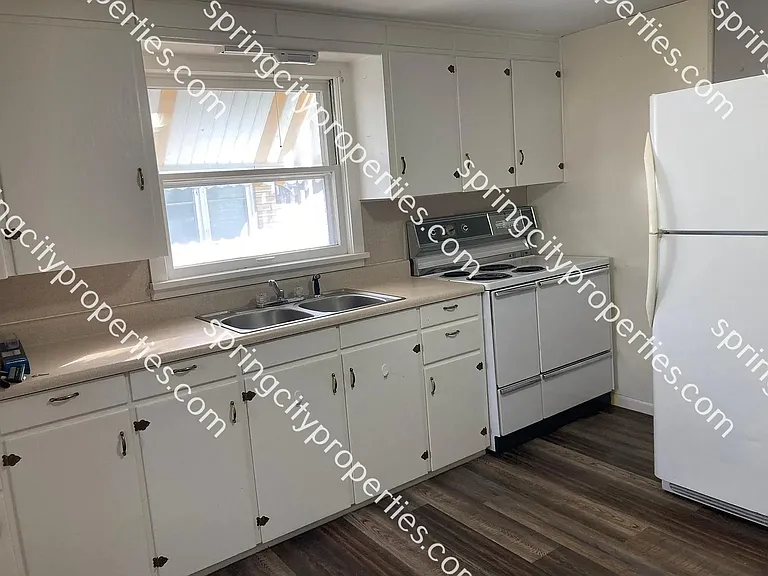 119 W Pine St — Photo 4