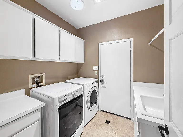 14212 Sandhill Rd — Photo 33