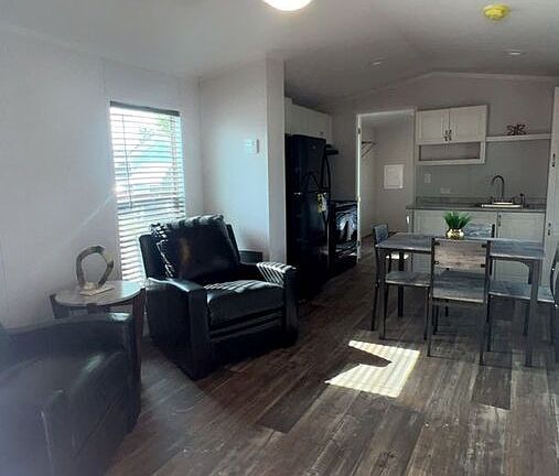 4th image of 4770 N Mayberry Rd Unit 236