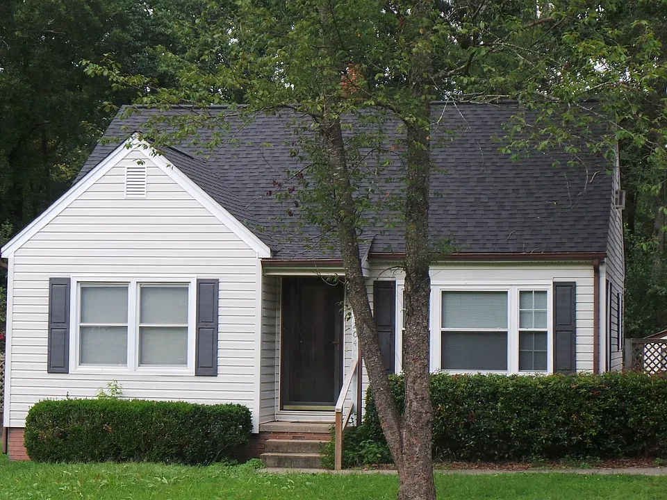 204 Sunset Dr