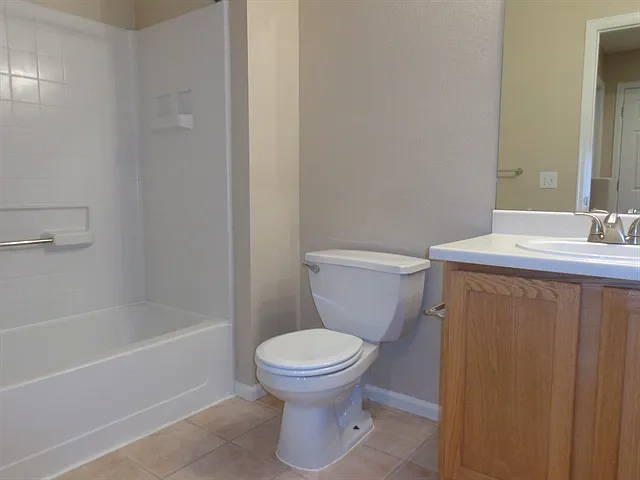 2426 E 110th Pl — Photo 8