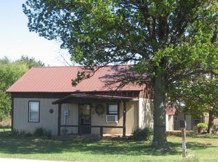 252 S 7th Hwy, Girard, KS 66743