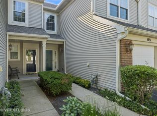 1412 Doolittle Ln, Grayslake, IL