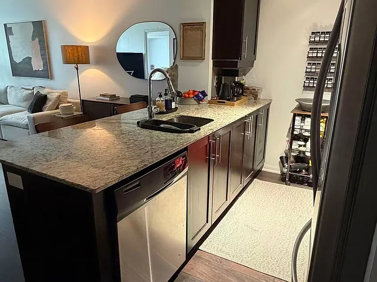 35 Bastion St #1716 — Photo 8