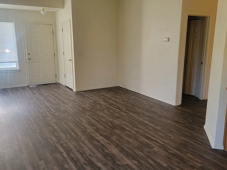 116 S Fern St #B — Photo 9
