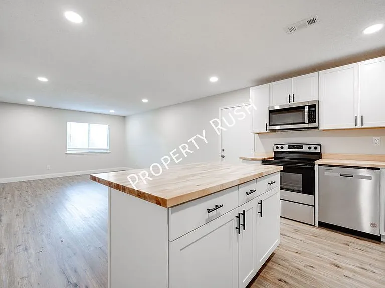 2323 Green Forest Dr #A — Photo 11