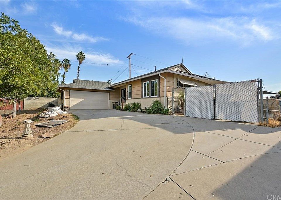 1st image of 636 E Cienega Ave