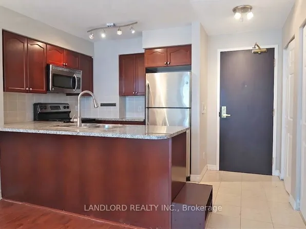 51 Lower Simcoe St, Toronto, ON