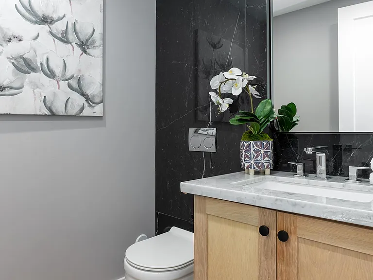 1025 W Balboa Blvd — Photo 15