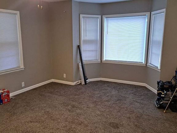 2nd image of 507 E 10th Street