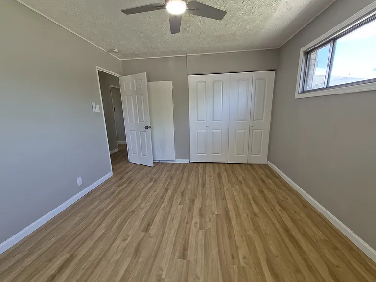 464 Carol Dr — Photo 17
