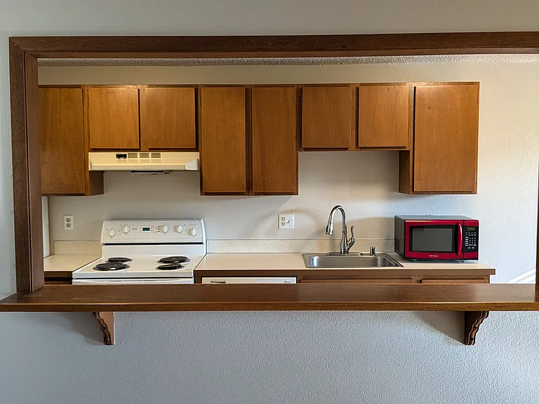 Breakfast Bar/Kitchen