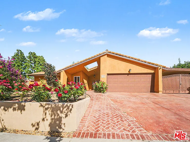 3106 Voltaire Dr — Photo 4