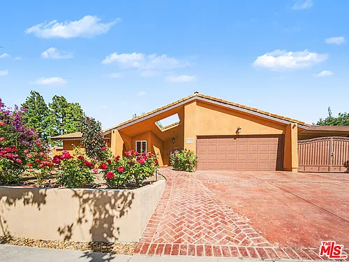 3106 Voltaire Dr Photo 1
