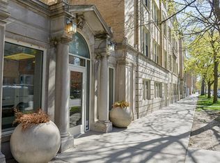 1340 E Hyde Park Blvd #0, Chicago, IL 60615