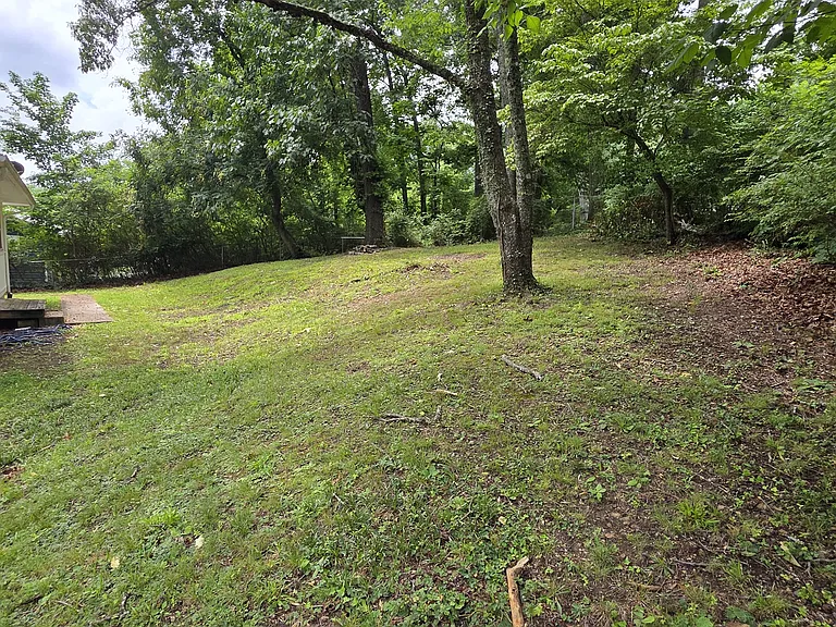 125 Decatur Rd — Photo 22