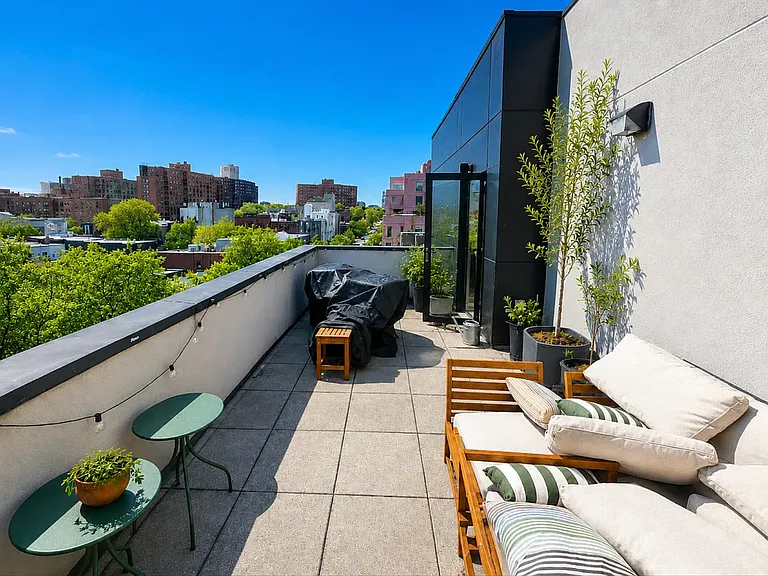122 Vanderbilt Ave #6C — Photo 10