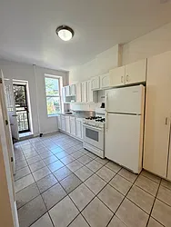 369 Columbia Street, #1R