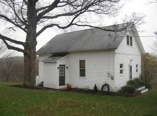 32 Ives Hill Rd, Valley falls, NY 12185