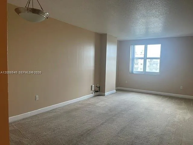 Douglas Grand Condo — Photo 3