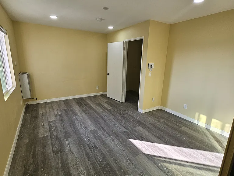 325 N Normandie Ave — Photo 21