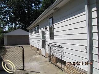 3rd image of 24921 Labadie St