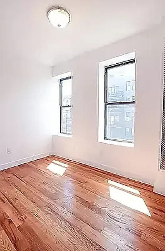 808 Prospect Place — Photo 2