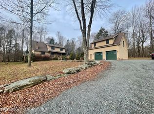 621 Lake Spangenberg Rd, Lake Ariel, PA 18436