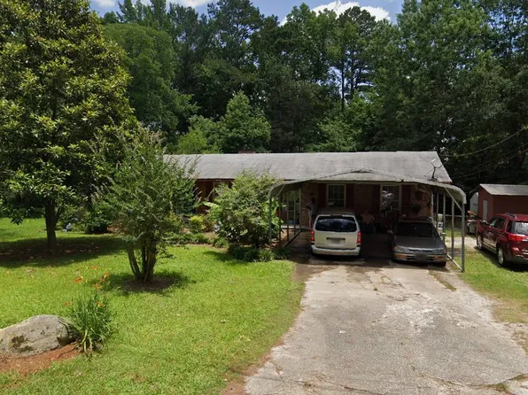 815 S Pine St NE, Conyers, GA 30012