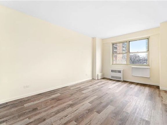 5th image of 2942 W 5th St APT 3O