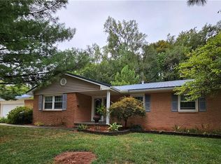 3104 Hampton Rd, Saint Joseph, MO 64505