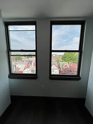 Rented by Delmark Realty LLC | media 45