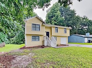 8401 Beechwood Trce, Riverdale, GA 30274