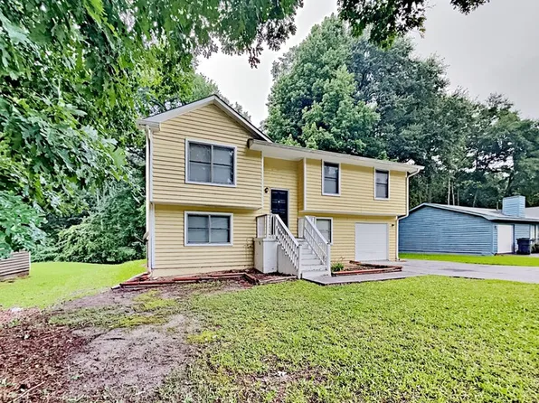 8401 Beechwood Trce, Riverdale, GA 30274
