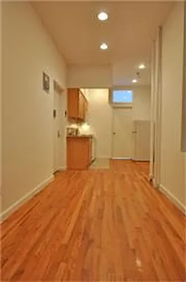 Rented by Veracity NYC LLC | media 30