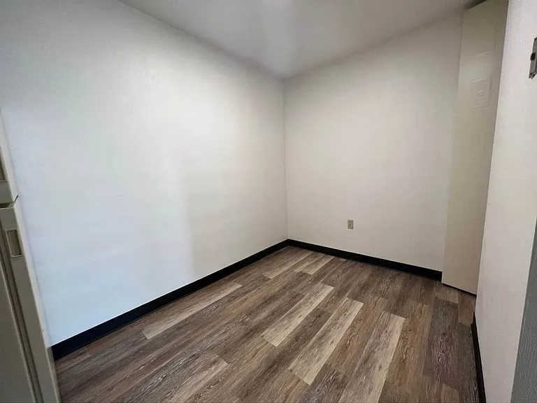 Wellington One Apartments — Photo 14