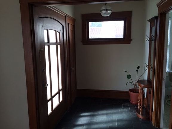 3rd image of 150 Corona St