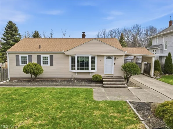 6757 Smith Rd, Middleburg Heights, OH 44130