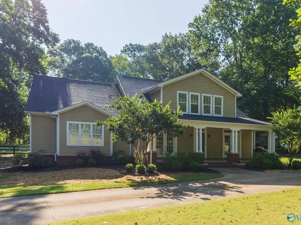 322 W T Garrison Ln, Huntsville, AL 35810